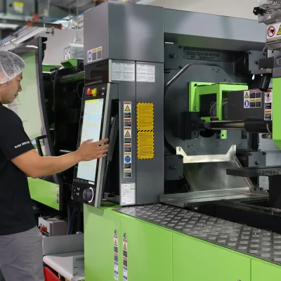 phoenix closures injection molding machine